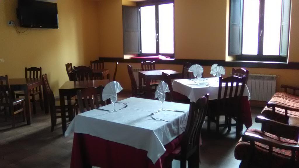 El Albergue Covaleda Eksteriør billede