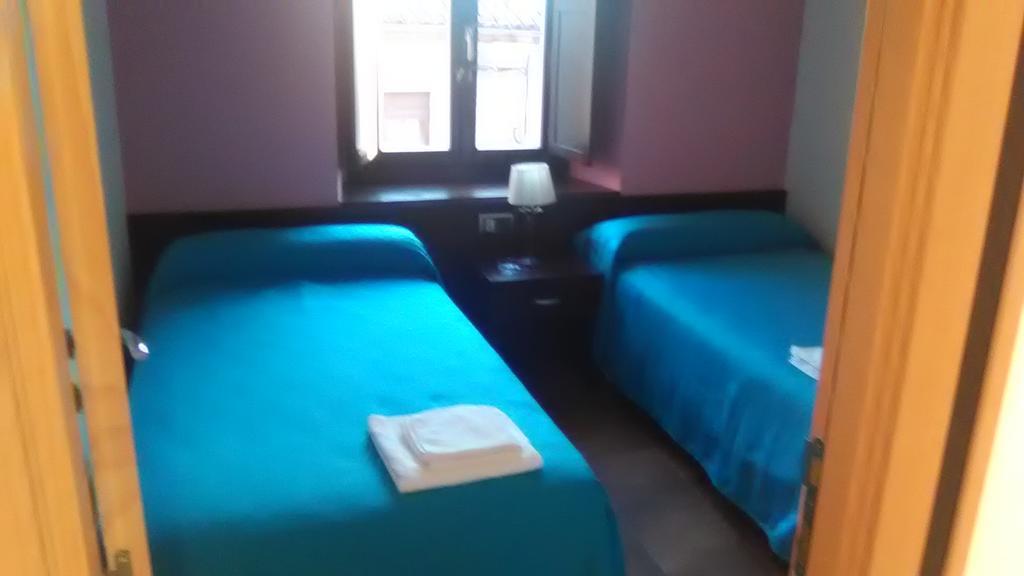 El Albergue Covaleda Eksteriør billede